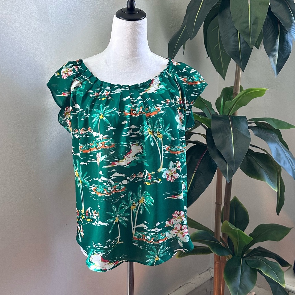 LC Lauren Conrad Green Floral Blouse Small